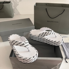 Balenciaga Slippers